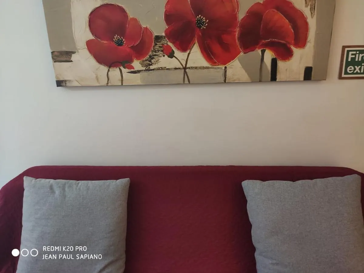 Sliema Central Apartment 0*,  Malta